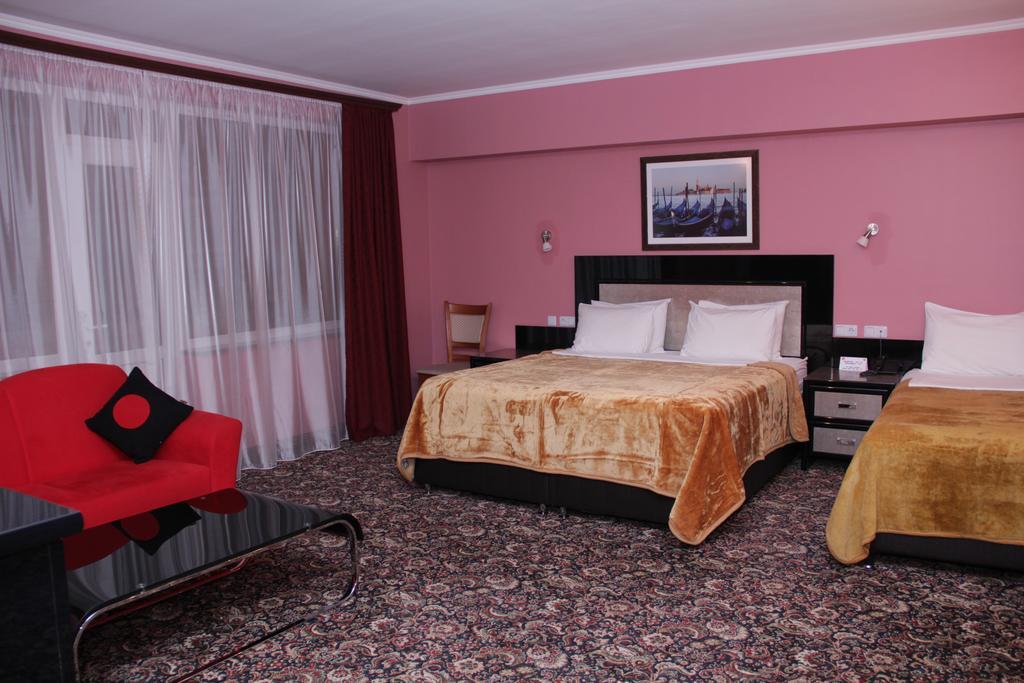 Erebuni Hotel Yerevan Luaran gambar