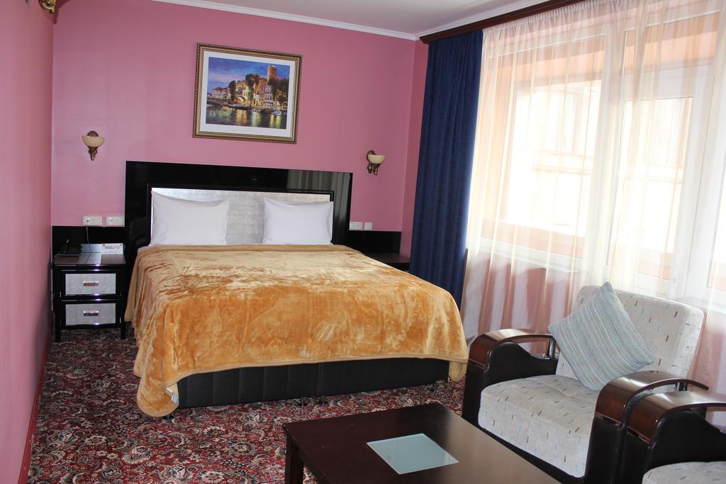 Erebuni Hotel Yerevan Luaran gambar