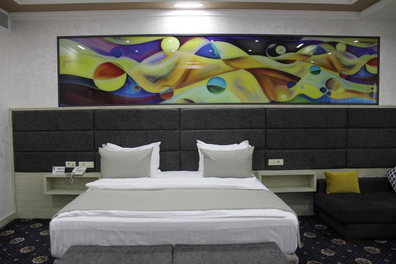 Erebuni Hotel Yerevan Luaran gambar